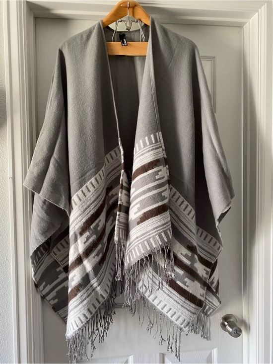 Express Sweaters - Express wrap shawl poncho - one size (M-Plus size) fringe detail gray and white